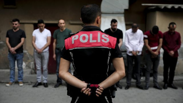 Ankara'da şok baskın! Ele geçirilenler şoke etti