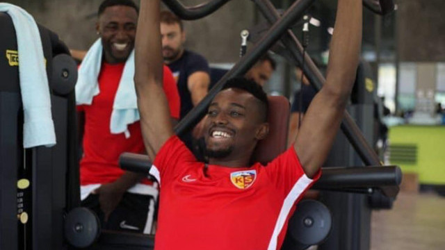 Bernard Mensah'tan transfer yanıtı