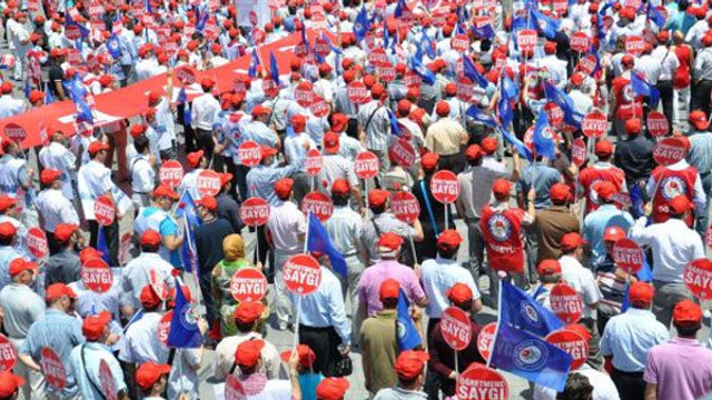 Türkiye'de her 10 işçiden 9'u sendikasız