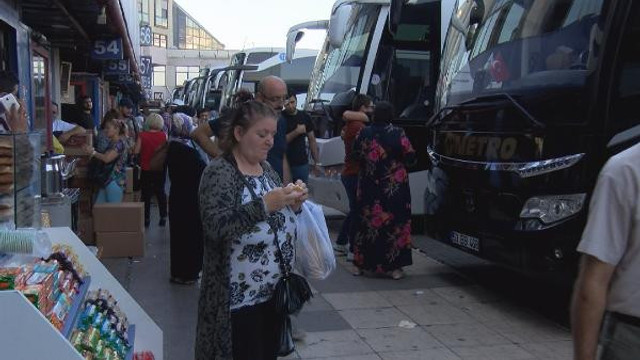 Otogarda bayram yoğunluğu başladı