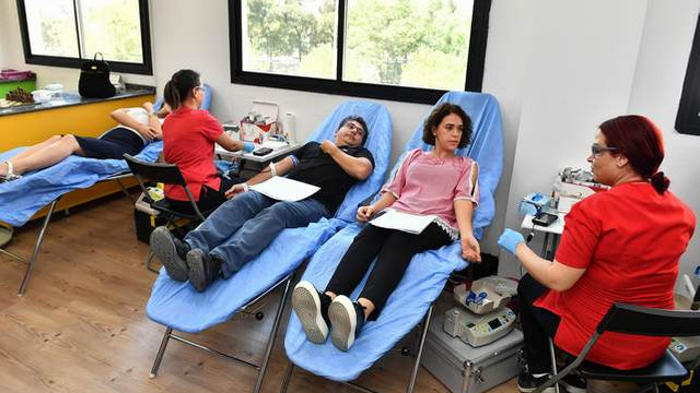 İzmir Büyükşehir Belediyesi'nden ''Her damla kan bir umut'' kampanyası