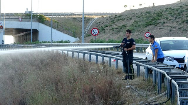 Yangına giden itfaiye ekiplerinden silahlı saldırı ihbarı