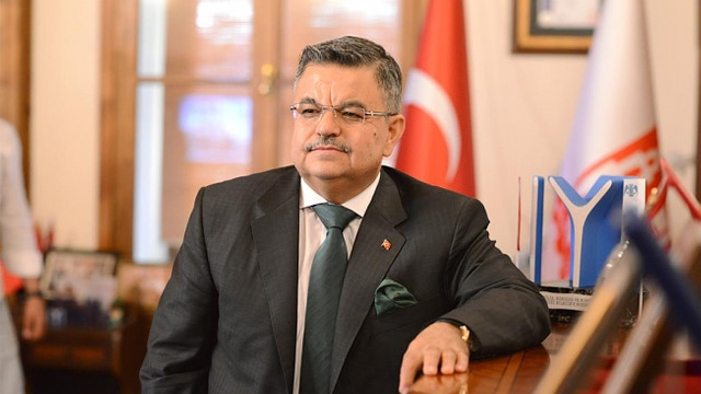 AK Partili isimden skandal paylaşım