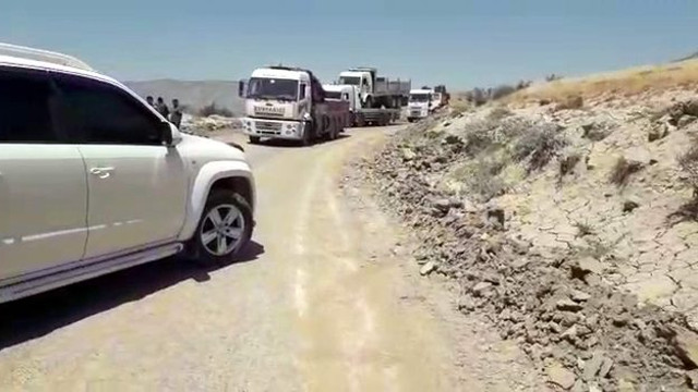 Baraj kapakları açılınca mahsur kaldılar