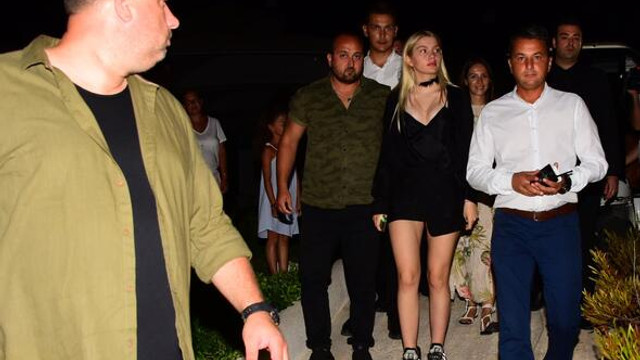 Aleyna Tilki artık koruma ordusuyla geziyor