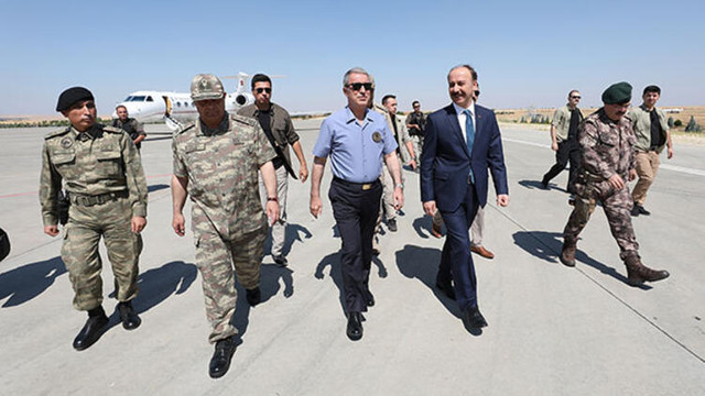 Bakan Akar ve komutanlar Şanlıurfa'da
