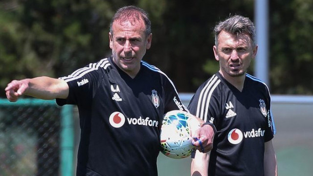 Beşiktaş'ta Orhan Ak yedek kulübesinden ayrıldı