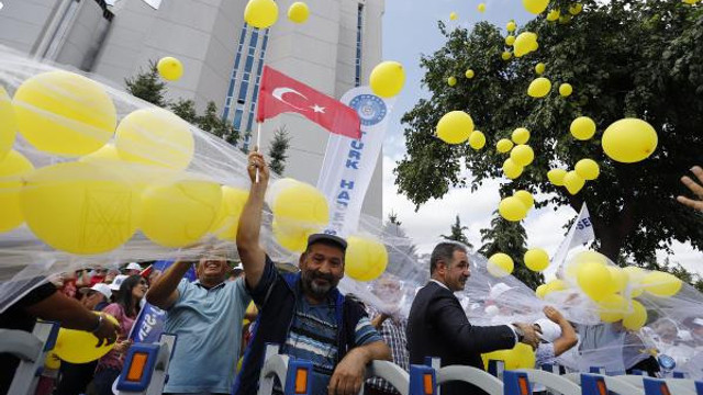 Hükümetin yeni zam teklifini böyle protesto ettiler
