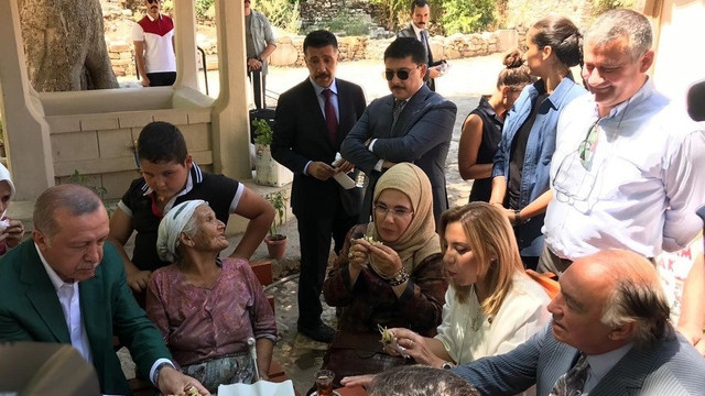 Sabah yazarından dikkat çeken Emine Erdoğan ayrıntısı