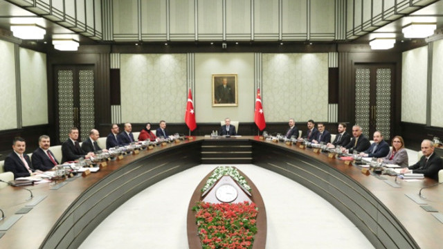 Dilipak: ''Bakanlıklarda da değişiklik olacak bürokraside de, ama yetmez!''