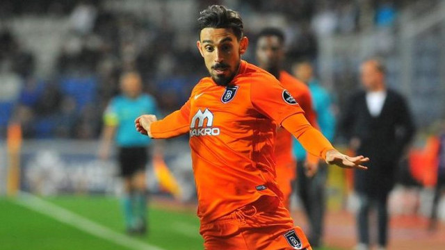 Başakşehir, İrfan Can Kahveci'nin sözleşmesini uzattı