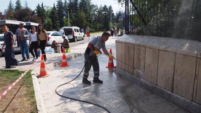 Büyükşehir'den Anıtkabir temizliği