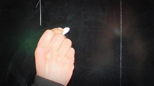 MEB'den öğretmenlere mazerete bağlı yer değiştirme duyurusu