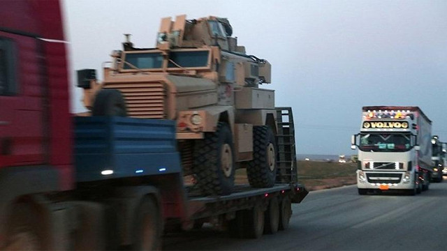 ABD yine yaptı ! Teröristlere TIR dolusu silah yardımı !