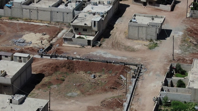 YPG/PKK'yı korku sardı ! Terör mevzileri böyle görüntülendi