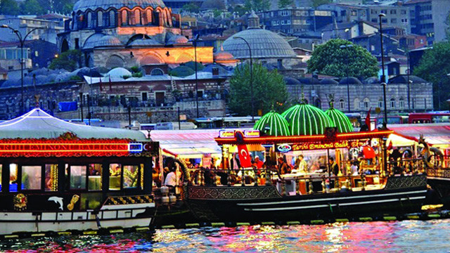 Skandal ! İstanbul'un en işlek yerinde çalışan kamera yok !
