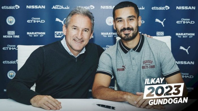 Manchester City, İlkay Gündoğan'ın sözleşmesini 4 yıl uzattı