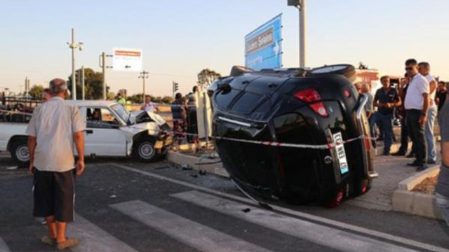 ''Çocuk sürücü'' kaza yaptı: 4'ü çocuk 10 yaralı