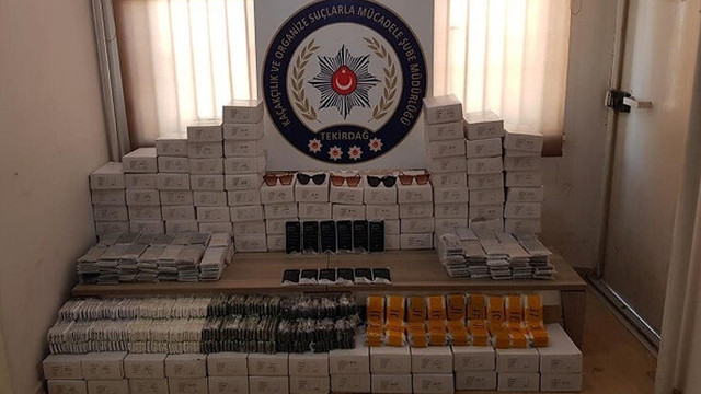 Polis kapanla durdurdu ! İçinden çıkanlar şoke etti