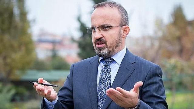 AK Parti'de Bülent Arınç depremi