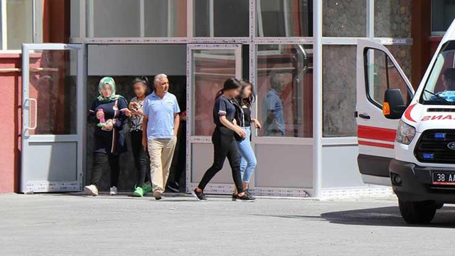 Kız lisesinde panik anları