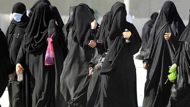 Kadın aday çok eşlilik istedi; hem de Arabistan'da!