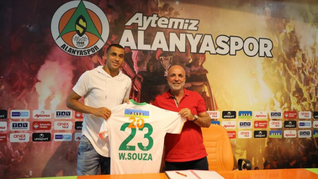 Alanyaspor, Welinton'un sözleşmesini 3 yıl uzattı