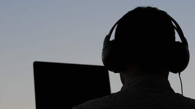 TIR'ları durdurmak için 7 MİT görevlisini dinlemişler