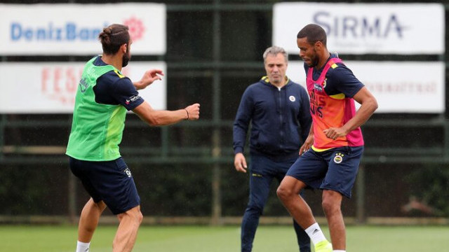 Fenerbahçe'de hazırlıklar sürüyor