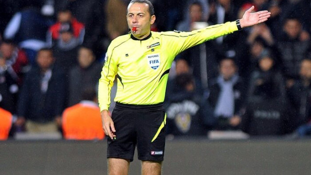 Cüneyt Çakır Chelsea - Valencia maçını yönetecek