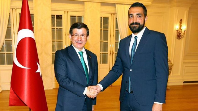 Hükümet medyasında Davutoğlu operasyonu; o isim kovuldu !