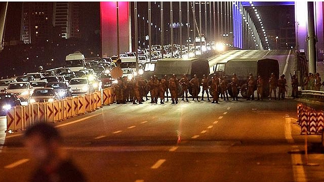 FETÖ davasında skandal ! Darbe girişimine müdahale edilmedi mi ?