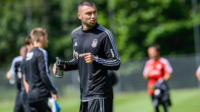 Burak Yılmaz Slovan Bratislava maçında oynamak istiyor