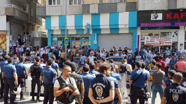 Diyarbakır'da kayyım protestosunda bir gözaltı