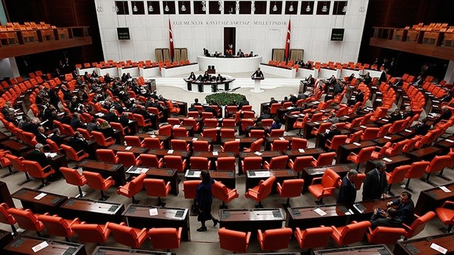 AK Parti'nin ''af yasası'' şartı belli oldu