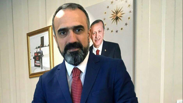 ''Başkaldırıyorum ve istifa ediyorum'' diyerek AK Parti'den istifa etti