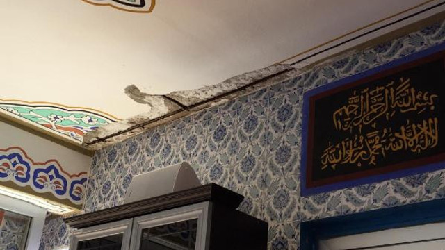 Silivri'de hasarlı 2 cami mühürlendi
