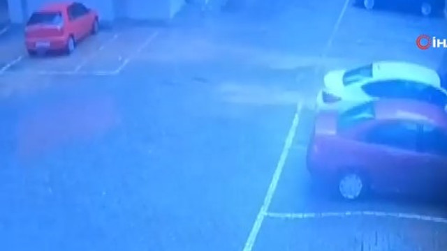 Toprak altında kalan araçlara ulaşılamadı