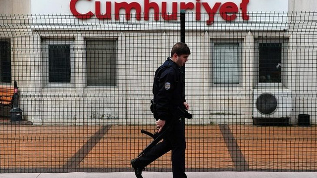 Cumhuriyet gazetesinde çok sayıda kişi işten çıkarıldı