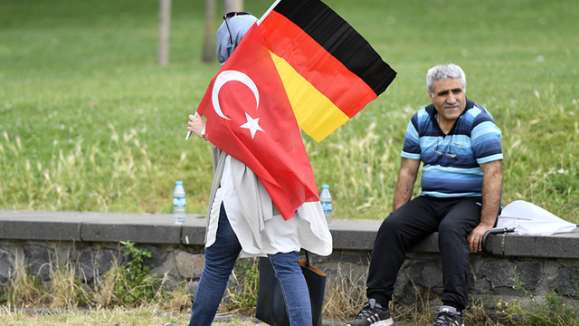 Türkiye'den Almanya'ya büyük kaçış: 1 ayda bin 306 kişi