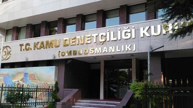 18 yaşını dolduran her 14 kişiden biri devlet ile davalık