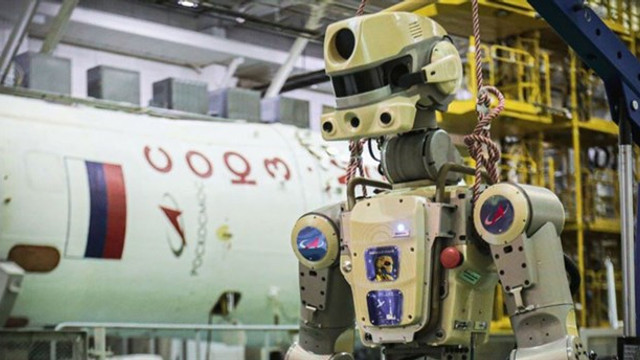 Uzaya gönderilen insansız robot Dünya'ya döndü