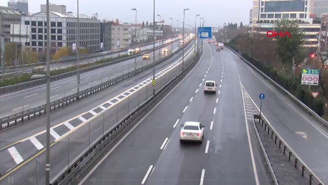 İstanbul'da yılın ilk günü yollar boş kaldı