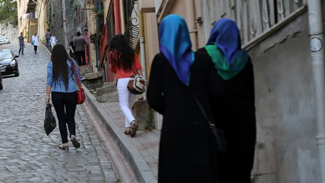 Avusturya, başörtüsü takma yaşını 14’e yükseltiyor