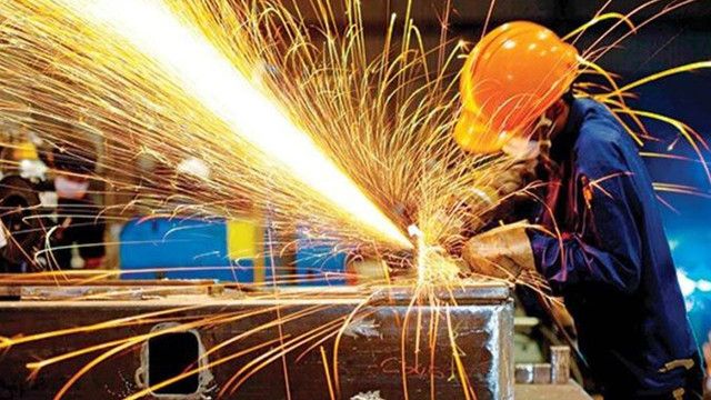 Sanayi üretimi beklentinin altında kaldı