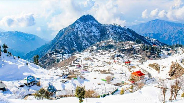Pakistan'da kar ve sel felaketi: 83 ölü