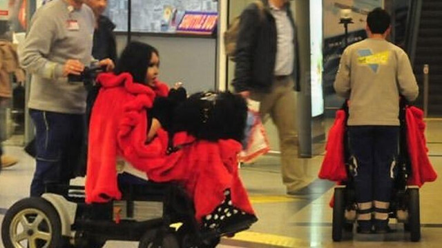 Bülent Ersoy havalimanını birbirine kattı