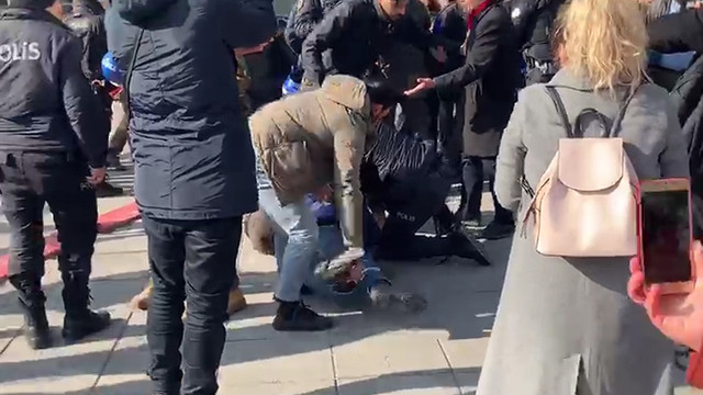 ''Sağlıkta şiddet'' eylemine polis müdahalesi