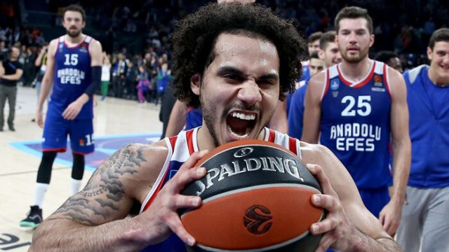 Shane Larkin, Avrupa Ligi tarihine geçti