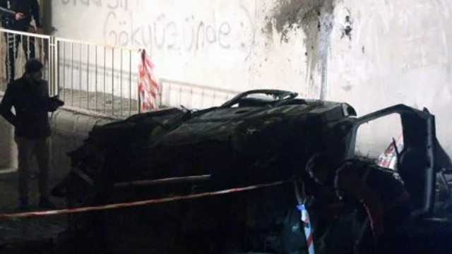 Köprüden uçup duvara çarpan 2 genç hayatını kaybetti